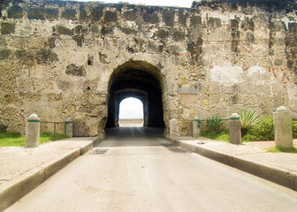 "Puerta de Santo Domingo" at Cartagena , Colombia