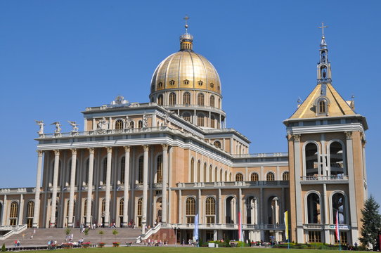 Widok Bazyliki w Licheniu