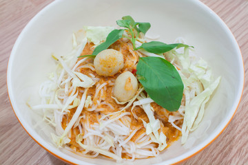 Thai rice vermicelli with curry