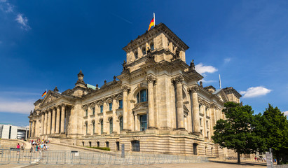 Fototapeta na wymiar Budynek Reichstagu w Berlinie, Niemcy
