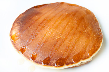 はちみつのかかったパンケーキ