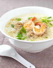 Rice soup with shrimp