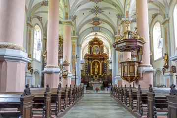 Fototapeta na wymiar wewnątrz kościoła San Cristobal