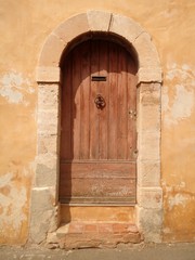 Fototapeta na wymiar Wooden door, Roussillon, France.