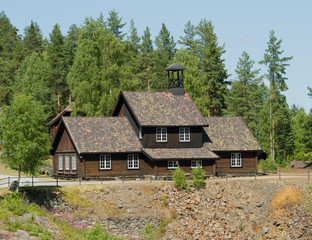 Fototapeta na wymiar Old Norwegian house