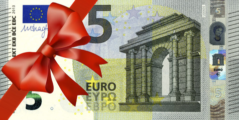 5 Euroschein mit breiten Band an Ecke