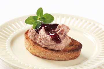 Toasted bread with pate
