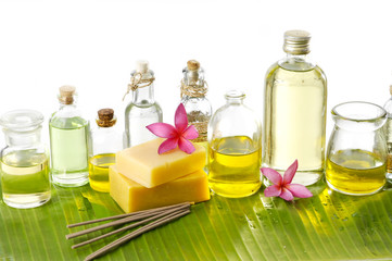 Obraz na płótnie Canvas spa supplies with frangipani .image of tropical spa.