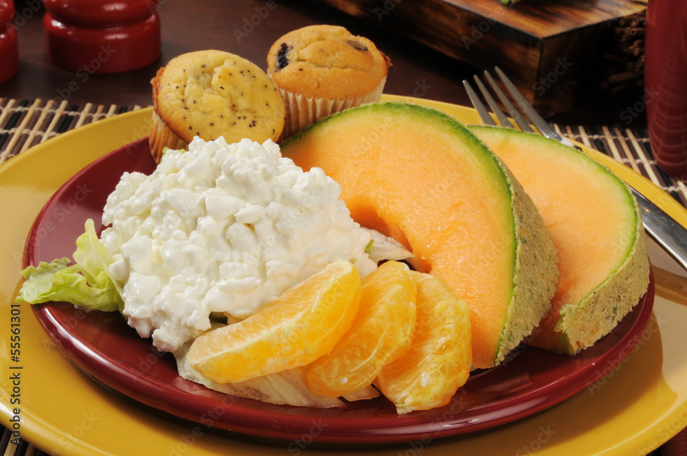 Wall mural Cottage cheese with fruit and muffins