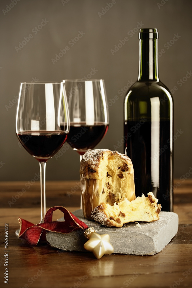 Wall mural red wine and panettone