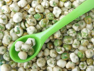 crispy coated green peas snack
