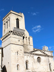 Fototapeta na wymiar Nimes Cathedral - Francja