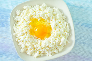 cottage and eggs