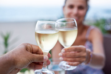 Toast for two to the sea.