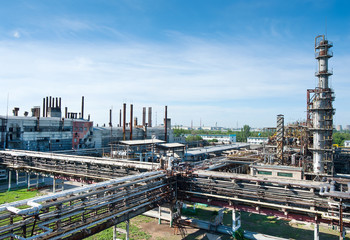 a refinery photos in a sunny day