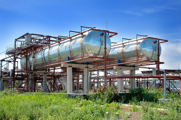 Fototapeta na wymiar Plant, tanks for gasoline