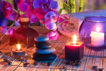 Crédence de cuisine en verre imprimé Spa candles, oil, potpourri, stones, glass dots, orchids and bamboo