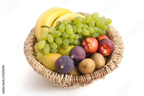 "Obstkorb" Stockfotos und lizenzfreie Bilder auf Fotolia.com - Bild