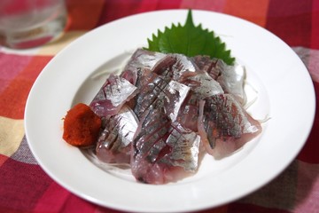 焼酎とシマアジの刺身
