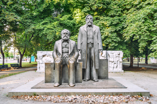 Marx and Engels statue in Marx-Engels-Forum, Berlin