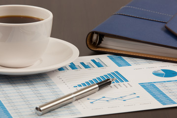 Financial graphs analysis on table