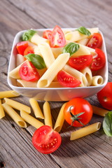 Pasta rigatoni with fresh tomatoes 