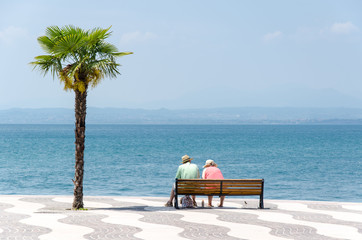 Altes Ehepaar am Gardasee