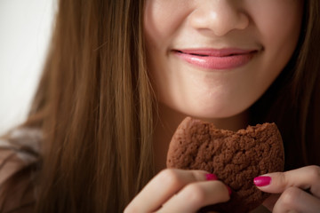 Eat cookies