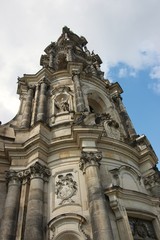 Fototapeta na wymiar Turm der Hofkirche Dresden
