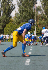 Obraz premium rugby player ready to intercept the ball