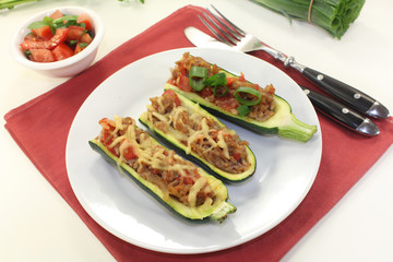 gefüllte Zucchinis
