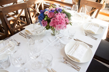 banquet table