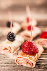 Pancake rolls