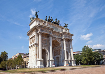 Fototapeta na wymiar Arc of Peace ( XIX c.) in Sempione Park. Milan, Italy