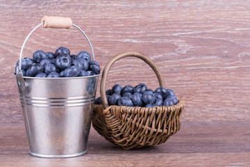 Fototapeta na wymiar blueberries in a bucket