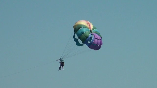 parachute Paragliding to the sea