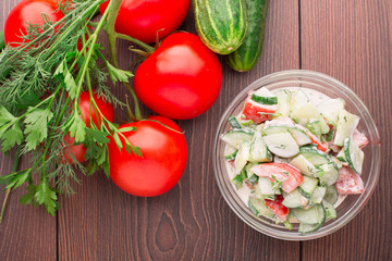 Salad with vegetables and cream sause