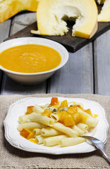 Macaroni with pumpkin sauce