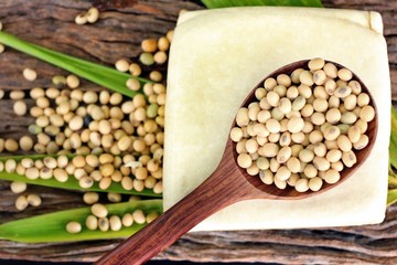 Soybeans and tofu