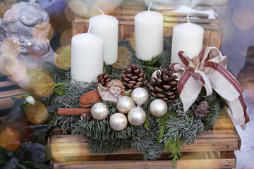 adventsgesteck mit engelchen
