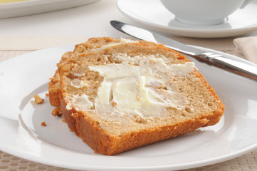 Banana nut bread