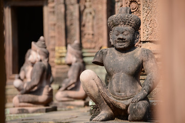 Fototapeta na wymiar Rze¼ba z mandapa na Banteay Srei, Kambodży
