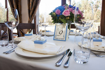 banquet table