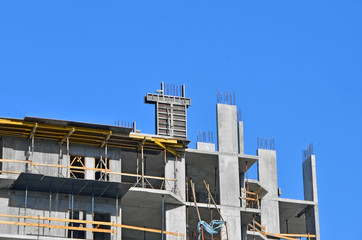 Concrete formwork with a folding mechanism on construction site