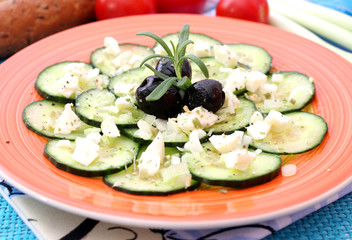 Gurkensalat mit Feta