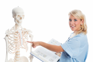 Obraz premium Frau Doktor mit Skelett