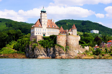 Fototapeta na wymiar Schonbuhel Castle along the Danube, Wachau Valley, Austria