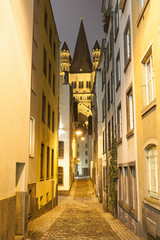 Fototapeta na wymiar Narrow street in Cologne Germany