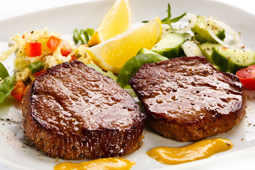 Grilled steak and vegetables
