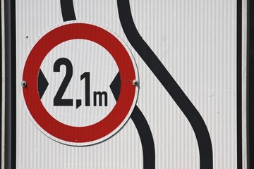 Deutsches Verkehrszeichen: Verschwenkungstafel